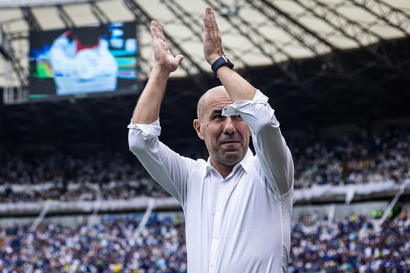 Departamento médico do Cruzeiro dá notícia dos sonhos para Leonardo Jardim