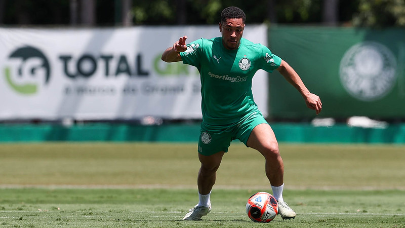 Imprensa europeia detona atitude de Vitor Roque pelo Palmeiras