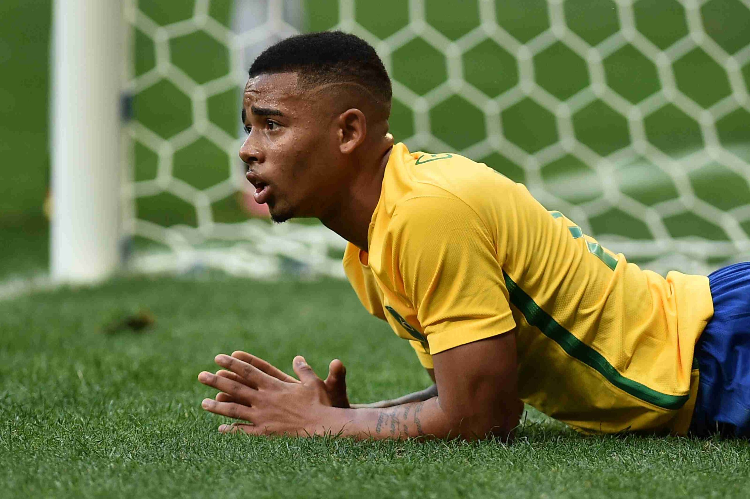UEFA anuncia fim do ciclo de Gabriel Jesus na Europa