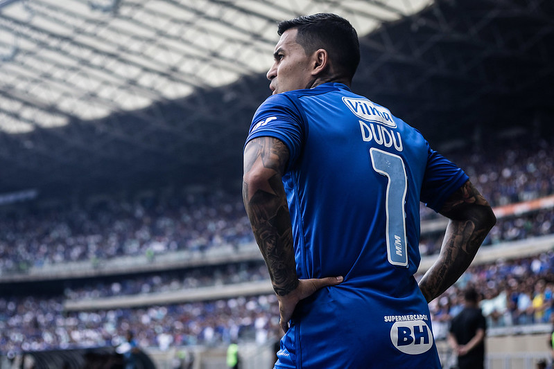 Logo após deixar o Palmeiras, Dudu volta a viver drama inacreditável no Cruzeiro