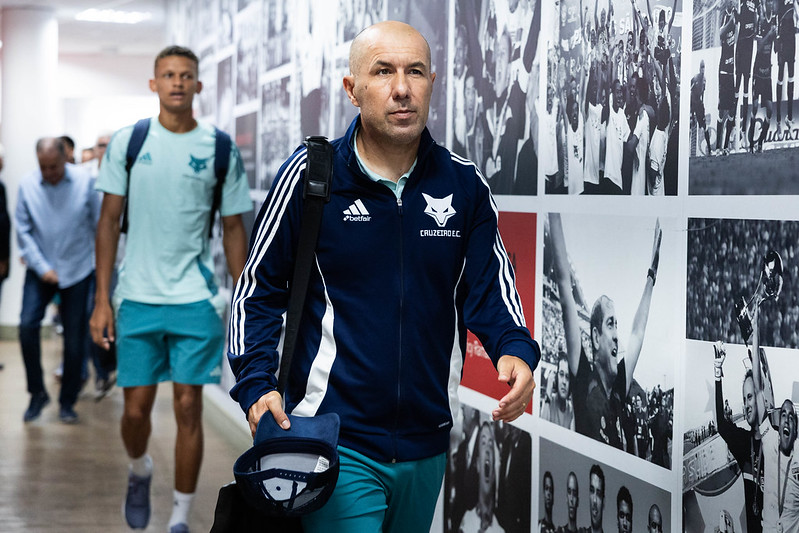Leonardo Jardim gera influência e ciclo pode ser encerrado após Cruzeiro x Bahia