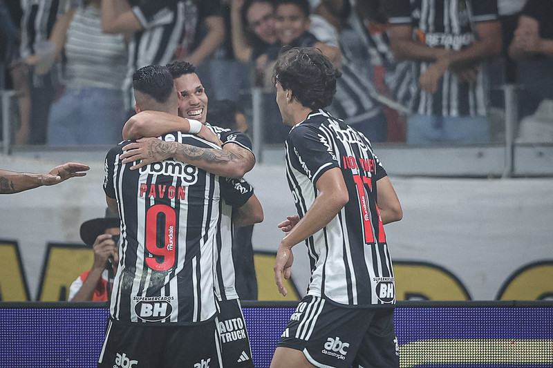 Cuca não abre mão e Atlético-MG confirma volta de xodó da torcida