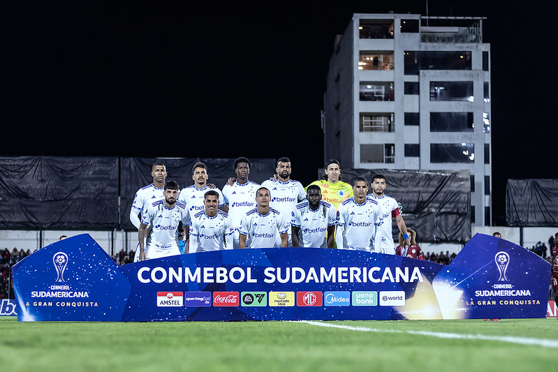 Lateral encerra ciclo no Cruzeiro logo após jogo pela Sul-Americana