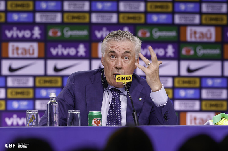 Ancelotti peita bastidores da CBF e elogia desafeto de Ednaldo