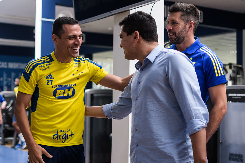 Xodó da torcida do Cruzeiro não pensa duas vezes e assina com time da Segunda Divisão