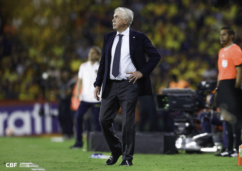 Atitude lamentável da Conmebol fez Ancelotti voltar mais tarde para o hotel da Seleção Brasileira
