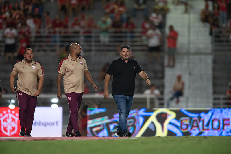 Técnico encerra ciclo no CBR logo antes de enfrentar o Cruzeiro na Copa do Brasil