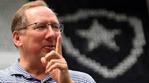 John Textor abre a carteira para contratar meio-campista do Cruzeiro
