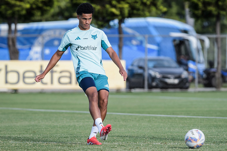 Próxima joia do Cruzeiro, Kauã Prates não descarta mudança ainda em 2025