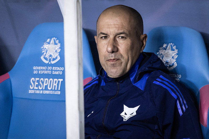 Jardim toma decisão importante no Cruzeiro após partida na Vitória Cup