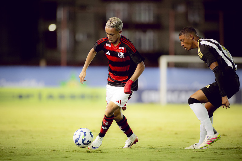 Empresário não desiste e Matheus Gonçalves ainda pode jogar no Cruzeiro