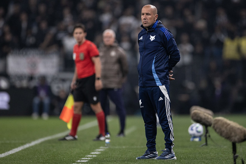 Logo após derrota, Leonardo Jardim fala sobre saídas no Cruzeiro
