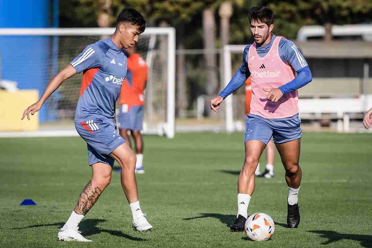 Kaio Jorge e Lucas Silva geram influência e atacante aceita chamado