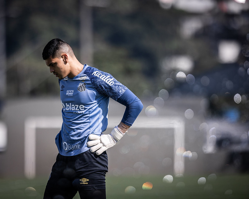Gabriel Brazão volta a sofrer trauma no Santos e Cruzeiro compadece com goleiro