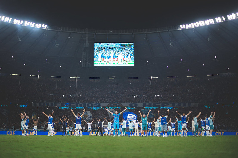 Quanto o Cruzeiro ganhou eliminando o Atlético-MG da Copa do Brasil