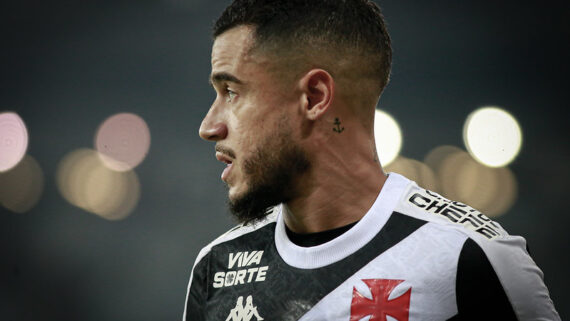 Cruzeiro esperou momento certo e aplicou chapéu no Vasco por atacante