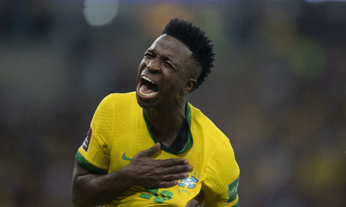 Vinícius Júnior ganha tanto no Real Madrid que parece piada