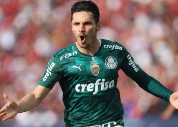 Raphael Veiga pode deixar o Palmeiras para vestir azul e branco em 2026