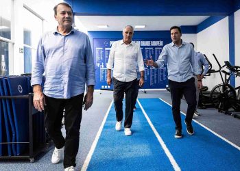 Com chegada de Tite ao Cruzeiro, jogador que estava indo embora deve ficar