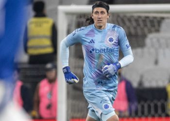 As preocupações do Cruzeiro se voltam para a lesão de Cássio na mão: Goleiro pode perder o clássico