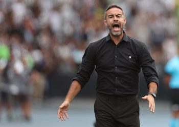 Artur Jorge já sabe se poderá contratar reforços no Cruzeiro