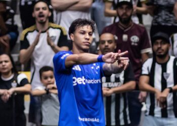 R$ 25 milhões! Empresário de titular do Cruzeiro aciona clube na Justiça