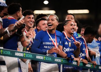 Quais jogadores do Cruzeiro foram expulsos após briga contra Atlético-MG? Veja lista