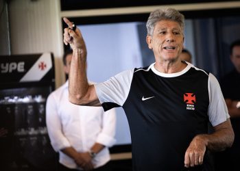 Renato Gaúcho pede e Vasco busca nome do Cruzeiro como reforço