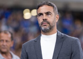 Artur Jorge comemora chegada de reforço de R$ 16 milhões para o ataque