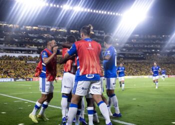 Artur Jorge comemora chegada de reforço de R$ 16 milhões para o ataque