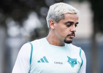 Salário de R$ 800 mil e Fagner bate o martelo sobre permanência no Cruzeiro