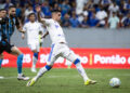 Com William e Gabriel Pec, Cruzeiro tem provável escalação para jogo contra o Inter