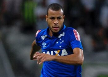 Campeão pelo Cruzeiro entra na Justiça pedindo liberação de clube da Série A