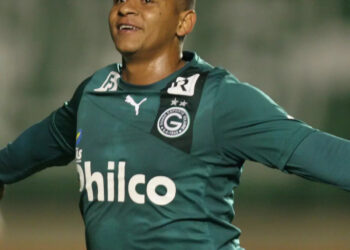 Ex-Cruzeiro, Walter voltou ao futebol profissional