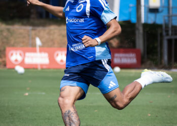 Técnico explicou o motivo pelo qual Lucho Rodriguez não está jogando no Cruzeiro