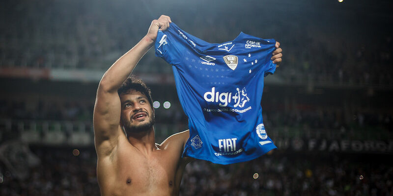 Chapecoense contrata jogador importante na história do Cruzeiro