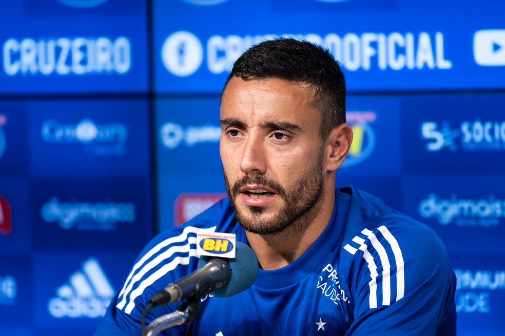 Cruzeiro rescinde com Alan Ruschel e mais um e encaminha contratação