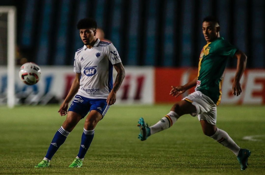Cruzeiro não chega a acordo com empresário e craque do time titular pode deixar o clube