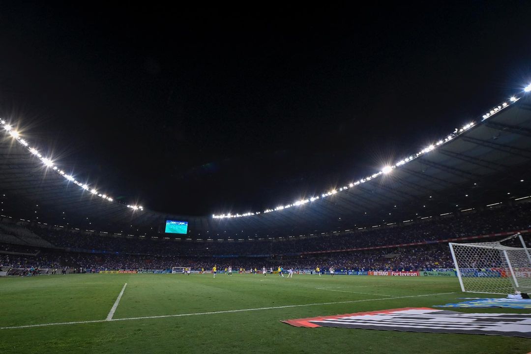 Segurança não é suficiente e jogo do Cruzeiro tem problemas na torcida