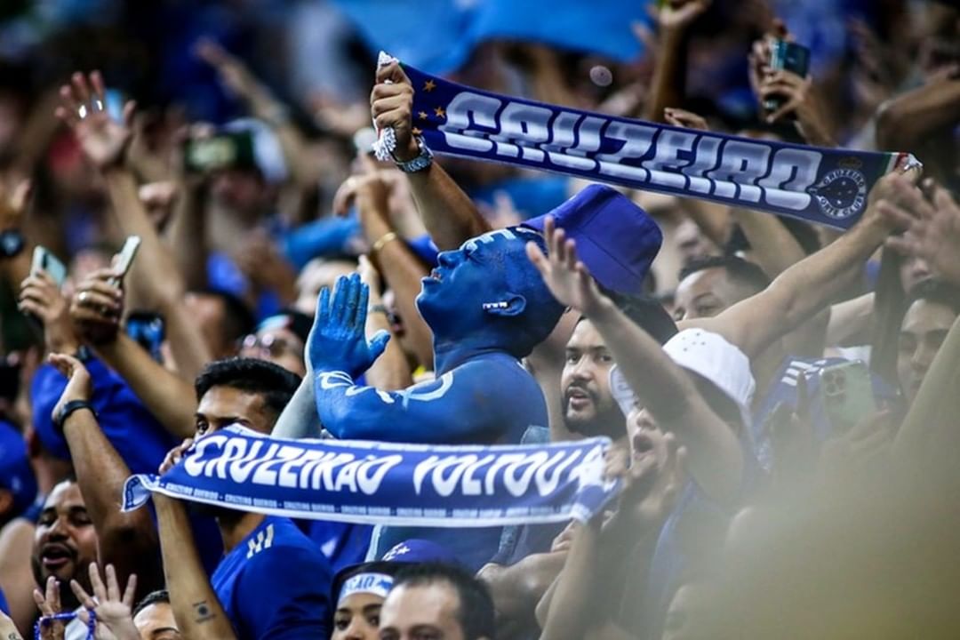 Cruzeiro da show e ganha reconhecimento de gigante da Europa