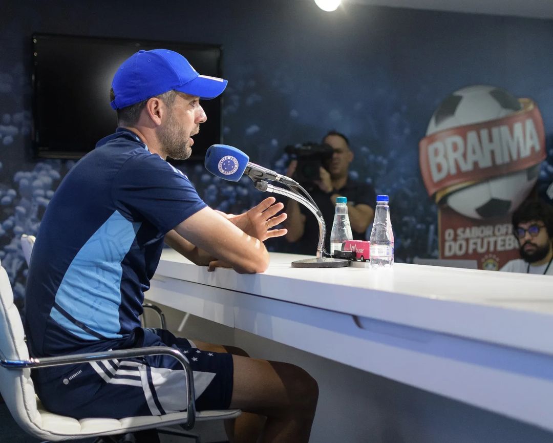 Pezzolano abre o jogo e declara todo seu amor para a torcida do Cruzeiro