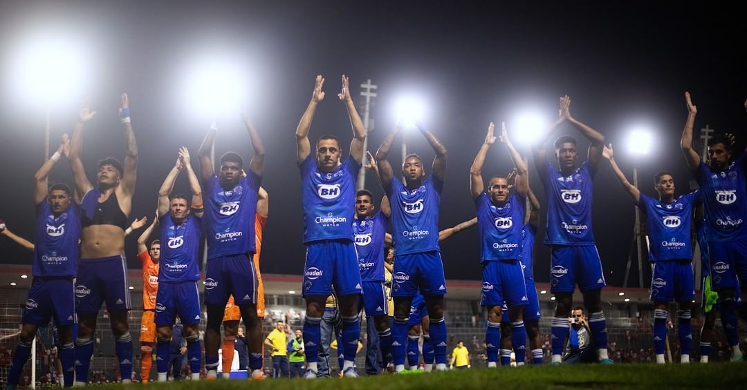Estrelas do futebol parabenizam o Cruzeiro pelo acesso à Série A 2023