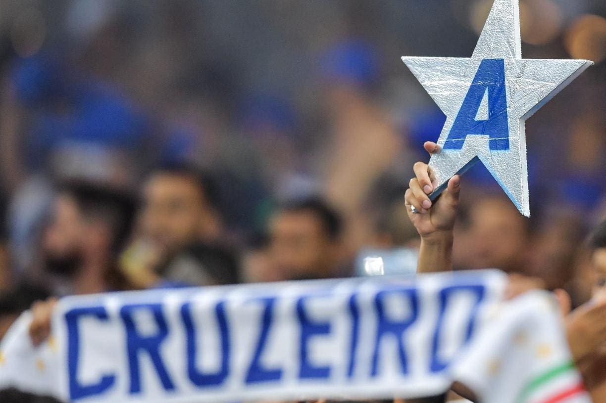 Treinador finalista da Libertadores 2022 dá o braço a torcer e parabeniza Cruzeiro pelo acesso
