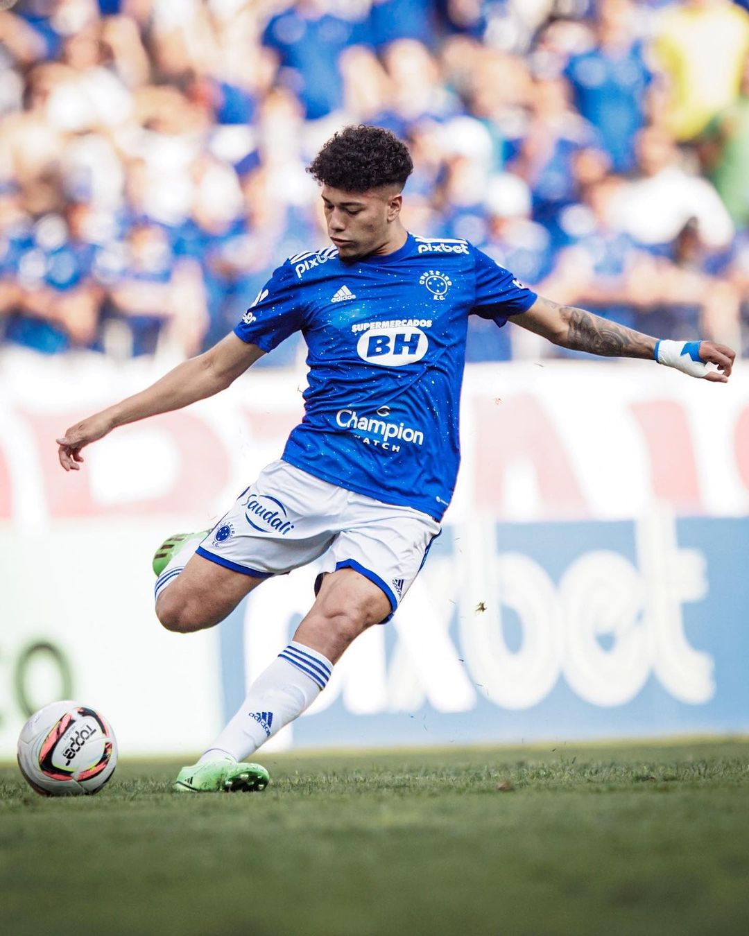 Por que o árbitro expulsou Machado do Cruzeiro?