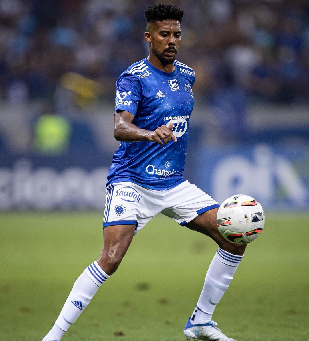 Ronaldo bate o martelo e define saída de meia querido pela torcida do Cruzeiro