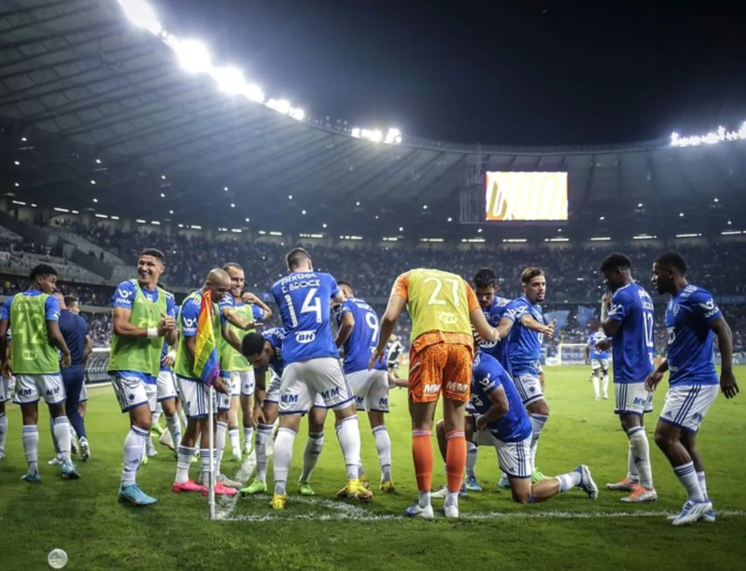 Quem é o atual camisa 10 do Cruzeiro?