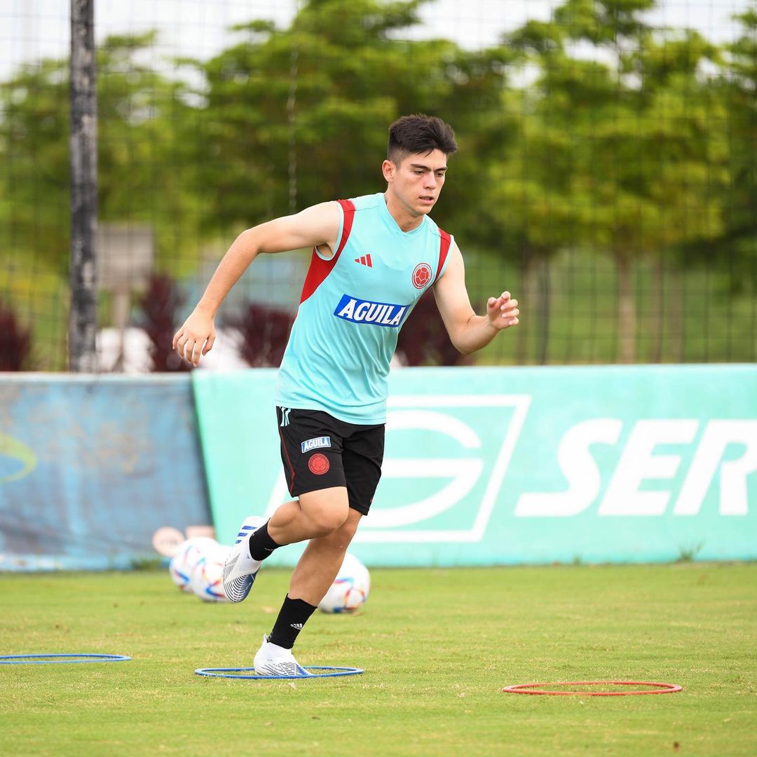 Camisa 10? Cruzeiro não perde tempo e pode fechar com 2 craques da América do Sul