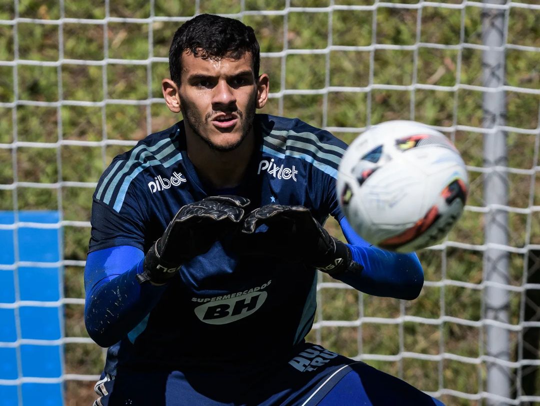 Gabriel Mesquita: Goleiro que estreou pelo Cruzeiro faz homenagem para parceiro do clube