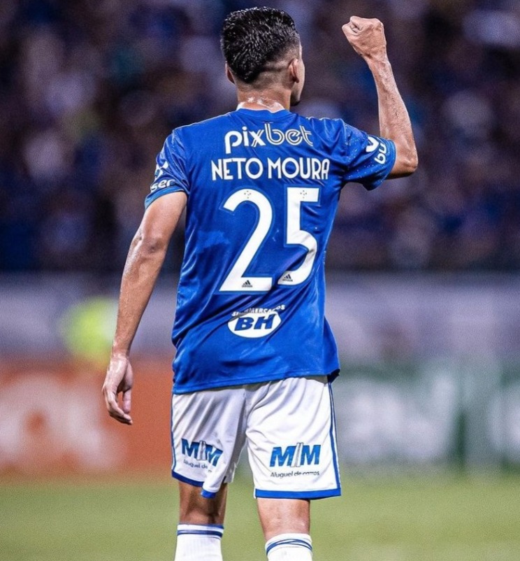 Meia do Cruzeiro não mente para torcida e fala sobre tirar o pé na Série B 2022
