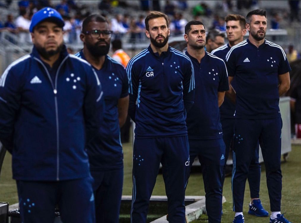 Pezzolano tem grave problema para o próximo jogo do Cruzeiro na Série B 2022